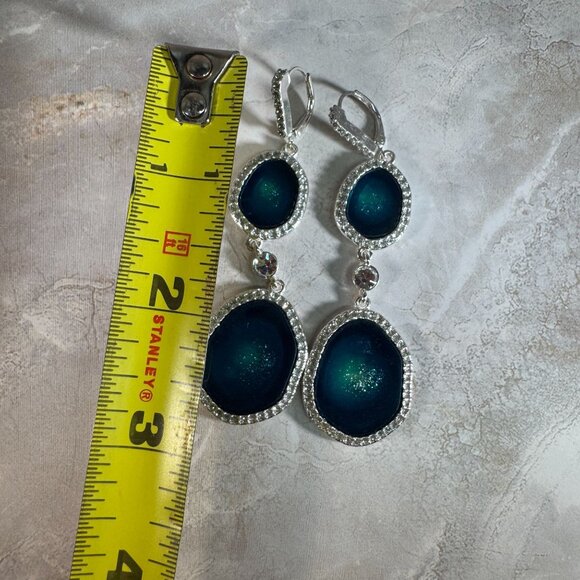 Avon Faux blue geode rhinestone Drop Earrings Silver Plating Magical stunning - Picture 9 of 9
